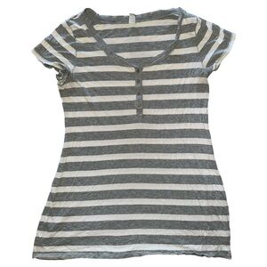 Womens Old navy maternity top